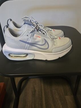 Nike Airmax Light Gray Sneakers with Lavender Swoosh Woman's Size 8 **